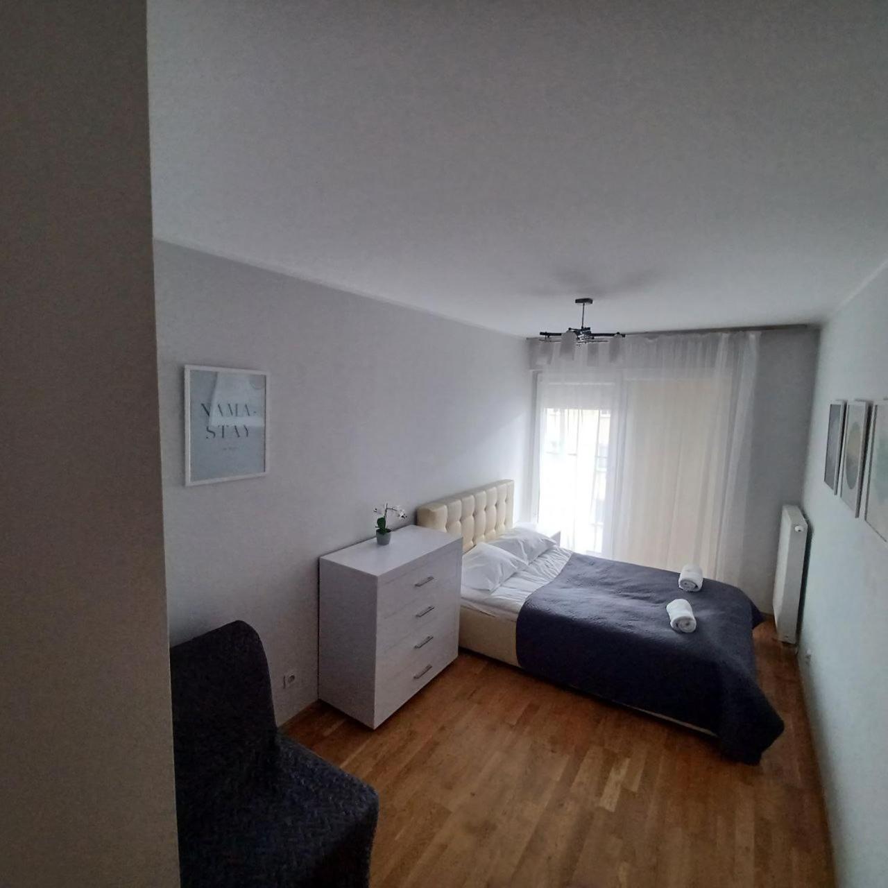 Apart City Center - 3 Rooms - Parking Place Wroclaw Exterior photo